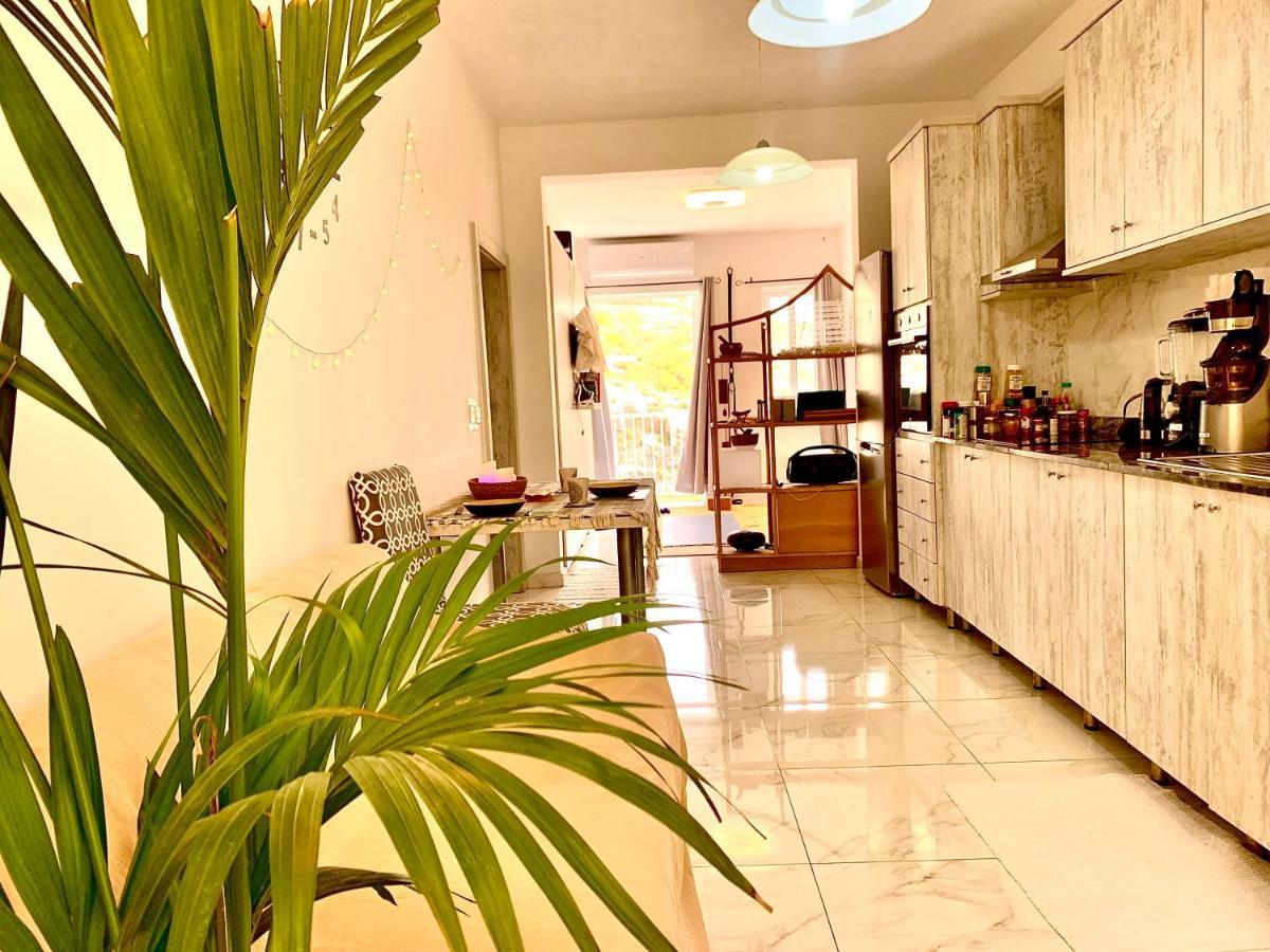 Private Bedroom With Balcony In A Shared Apartment At The Bay Of קסלנדי מראה חיצוני תמונה
