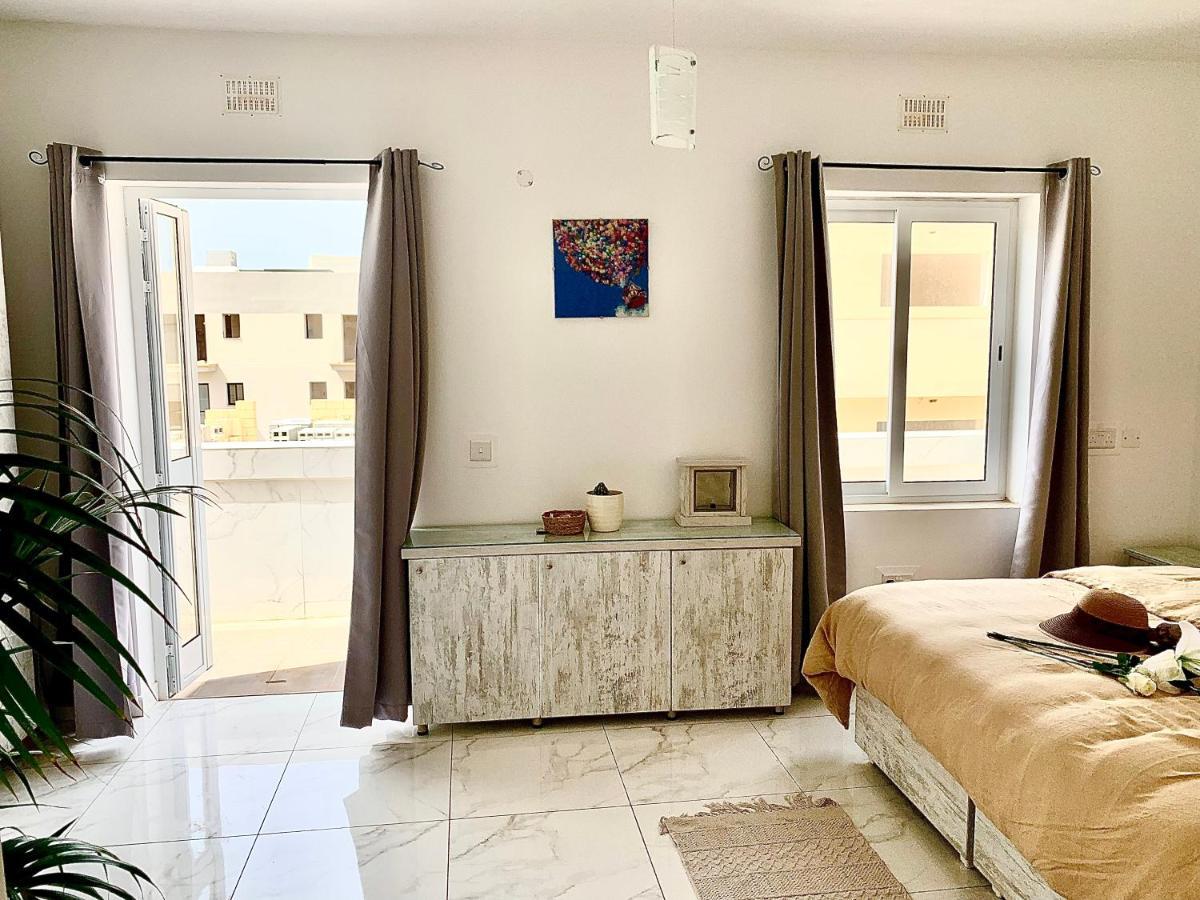 Private Bedroom With Balcony In A Shared Apartment At The Bay Of קסלנדי מראה חיצוני תמונה
